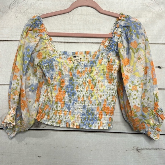 Billabong Tops - EUC Size Large Billabong Smocked Crop Top